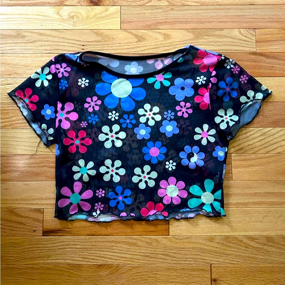 medium (runs small) black floral mesh crop top